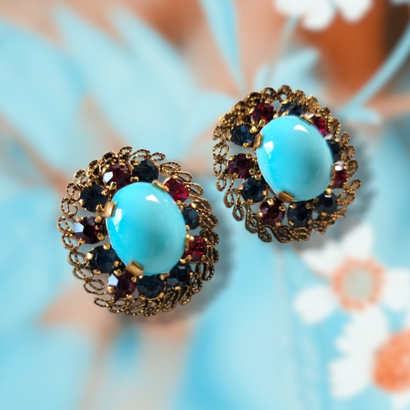 70s VTG Austrian Turquoise Cabochon Gold Filigree Starburst Clip On Earrings